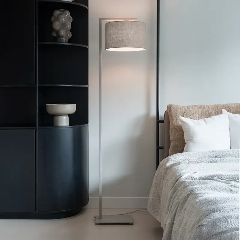 IT‘S ABOUT ROMI vloerlamp Boston Ø32cm donkergrijs/zandkleurig Laatste Kans