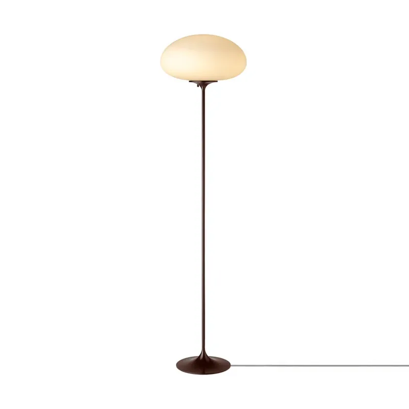 Gubi vloerlamp Stemlite, zwart-rood, hoogte 150 cm, dimbaar Populair
