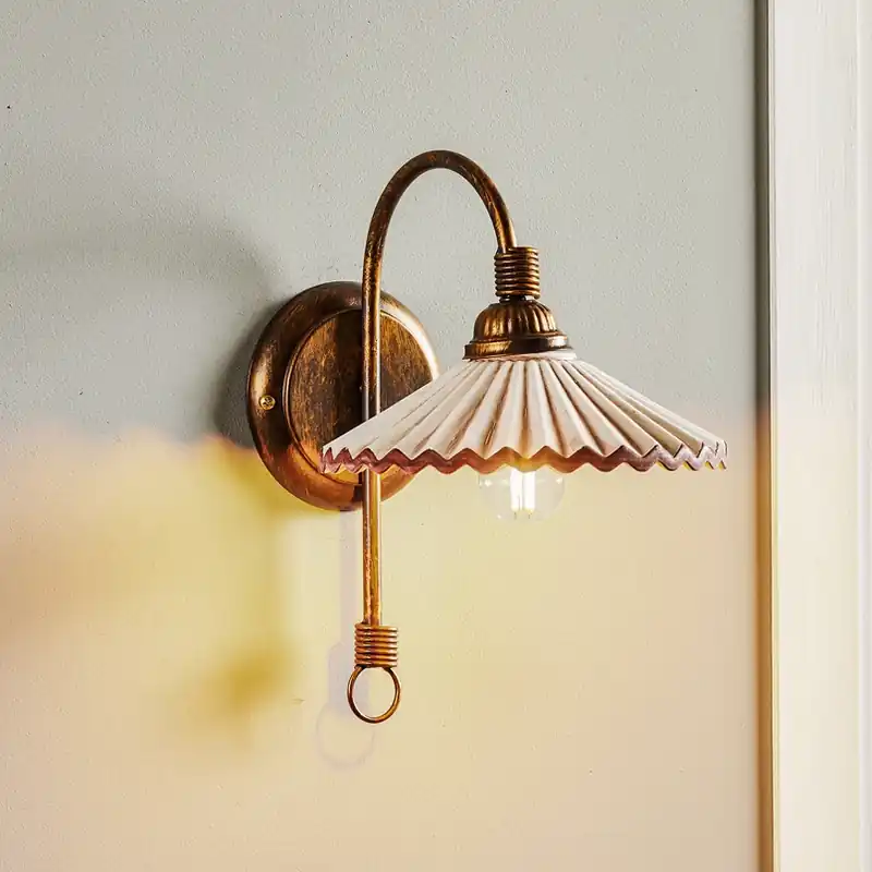 Wandlamp Rosina, brons met roze keramische kap Lage Kosten