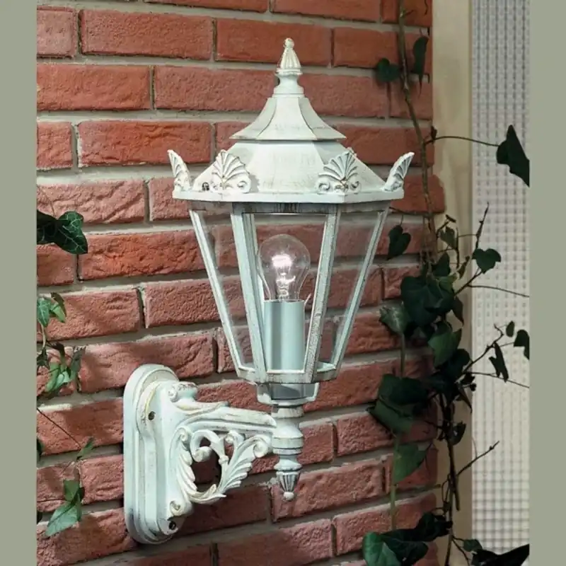 Aanbieding Buitenwandlamp in landhuisstijl 748 W