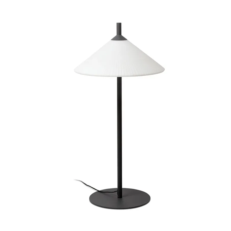 Terraslamp Saigon IP65, hoogte 115 cm Betrouwbaar