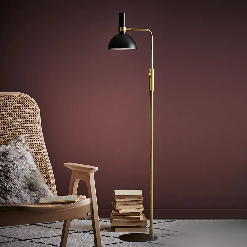 Dagaanbieding Dimbare vloerlamp Larry, zwart-messing