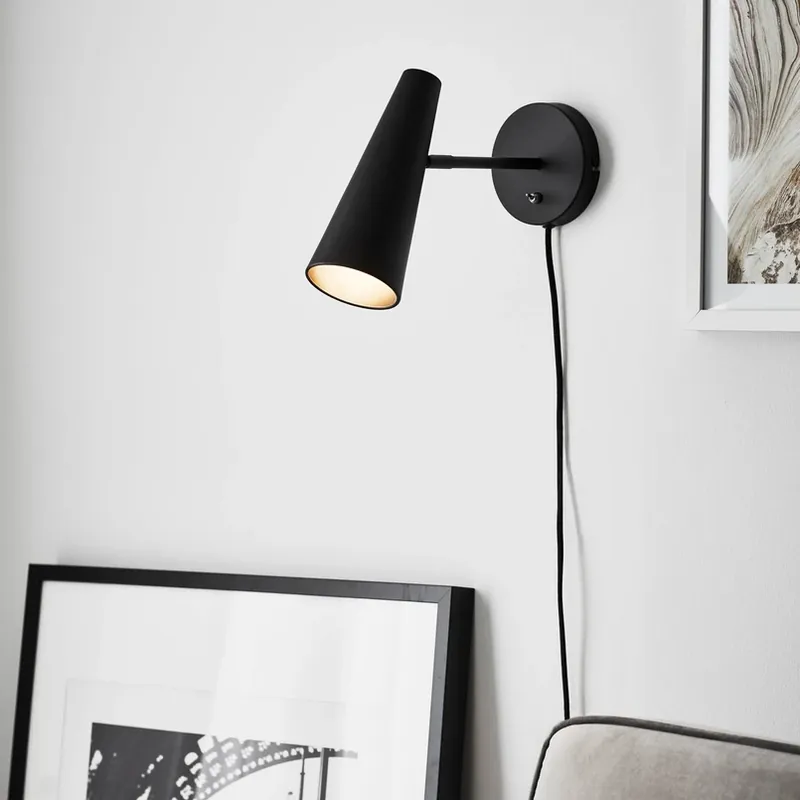 Wandspot Peak, 1-lamp, zwart Laatste Versie
