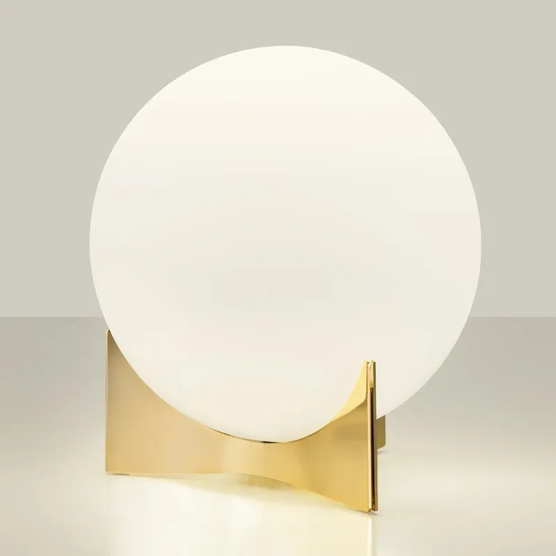 Hete Deal Terzani tafellamp Oscar, goudkleurig, Ø 20 cm, opaalglas
