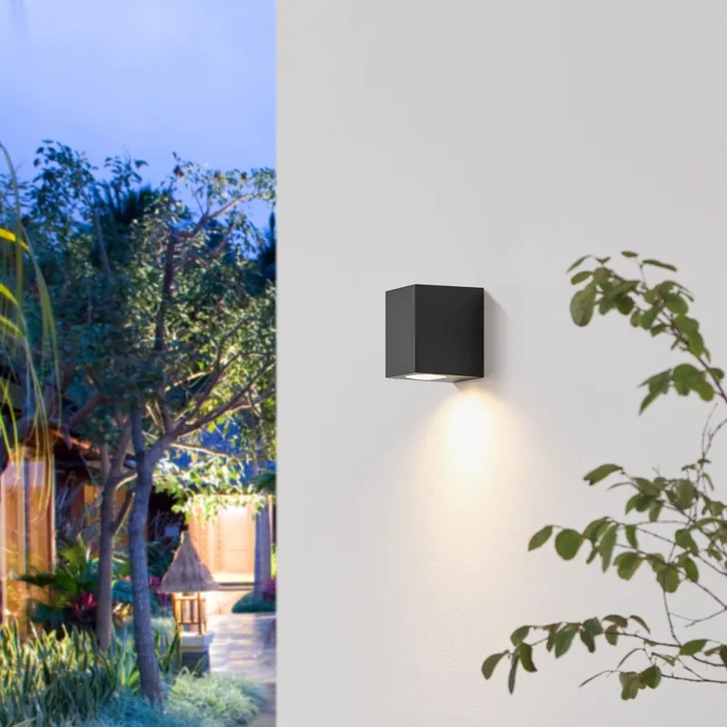 Prios buitenwandlamp Irfan hoekig zwart 10 cm Shop Nu